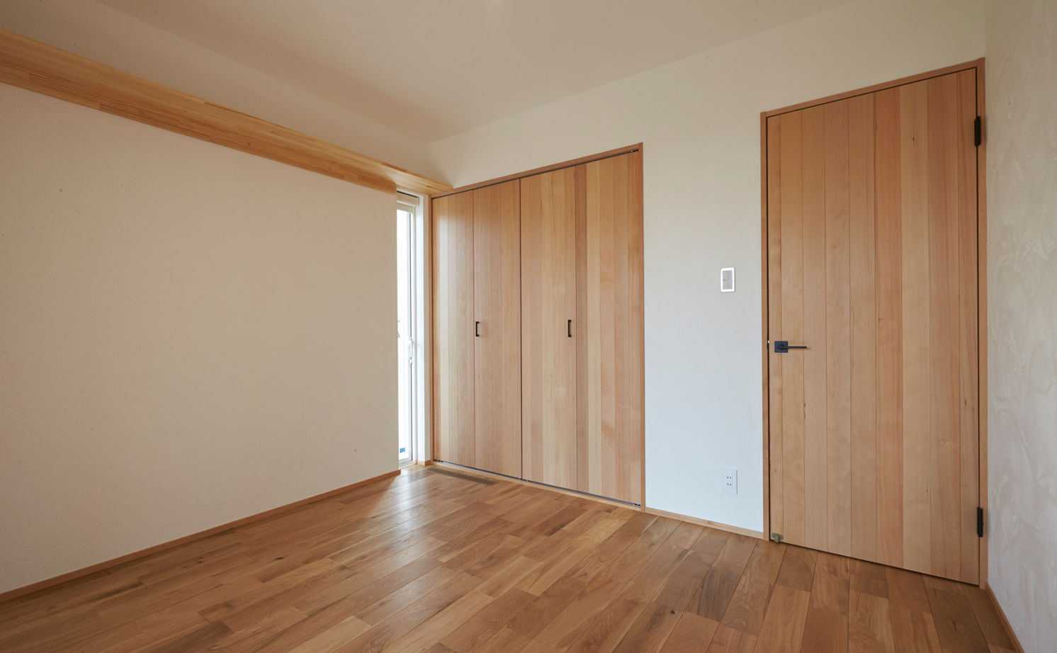 チェックハウス 【平屋/インナーガレージ/全館空調】シンプルモダン＆ラグジュアリー。リゾートライクなかっこいい平屋の建築実例画像13