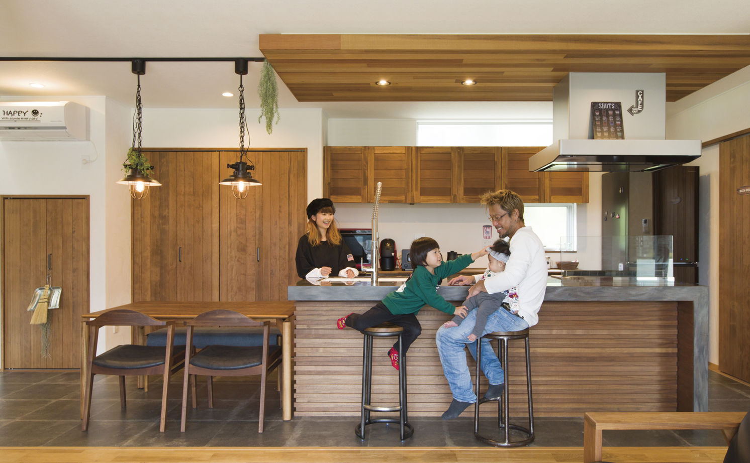 チェックハウス 【2000万円台/40坪台/3LDK】イメージはビーチリゾート。「間取りと収納の工夫で家事も子育てもスムーズに」の建築実例画像4