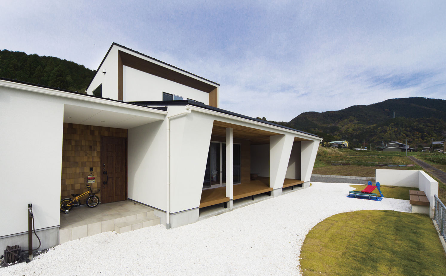 チェックハウス 【2000万円台/40坪台/3LDK】イメージはビーチリゾート。「間取りと収納の工夫で家事も子育てもスムーズに」の建築実例画像5