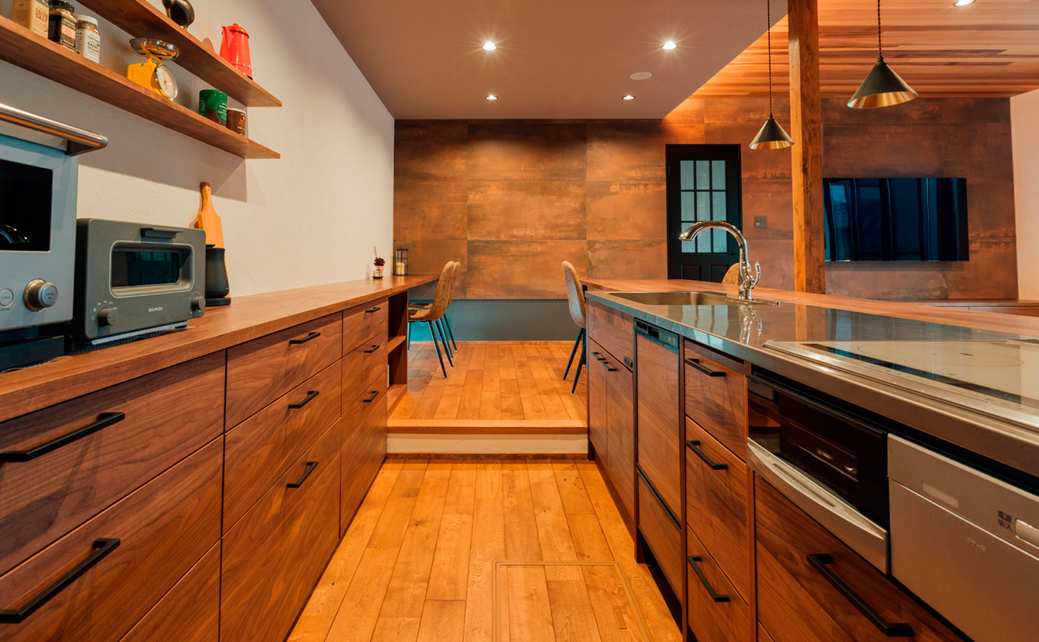 チェックハウス 【平屋/30坪/コの字/中庭】鉄骨階段が使いたくて平屋に小屋裏をプラス。「カフェみたいな家になりました」の建築実例画像7