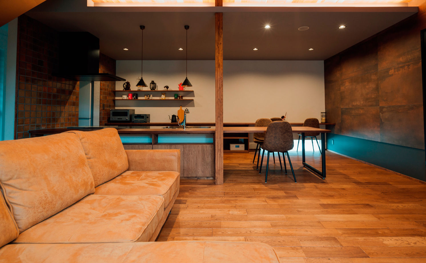 チェックハウス 【平屋/30坪/コの字/中庭】鉄骨階段が使いたくて平屋に小屋裏をプラス。「カフェみたいな家になりました」の建築実例画像10