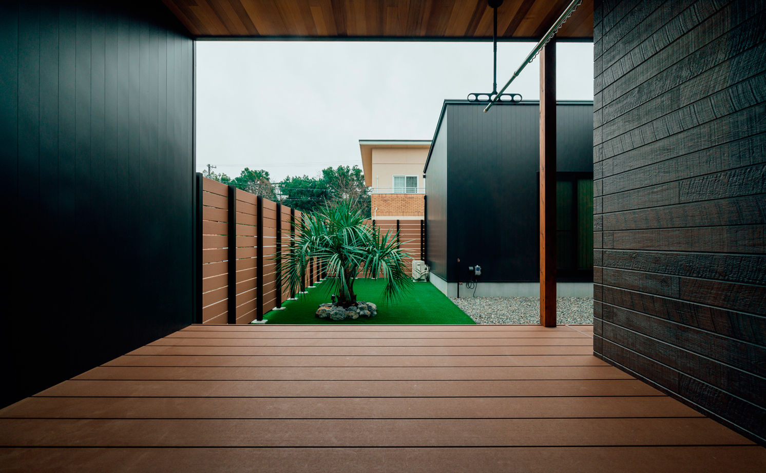 チェックハウス 【平屋/30坪/コの字/中庭】鉄骨階段が使いたくて平屋に小屋裏をプラス。「カフェみたいな家になりました」の建築実例画像12