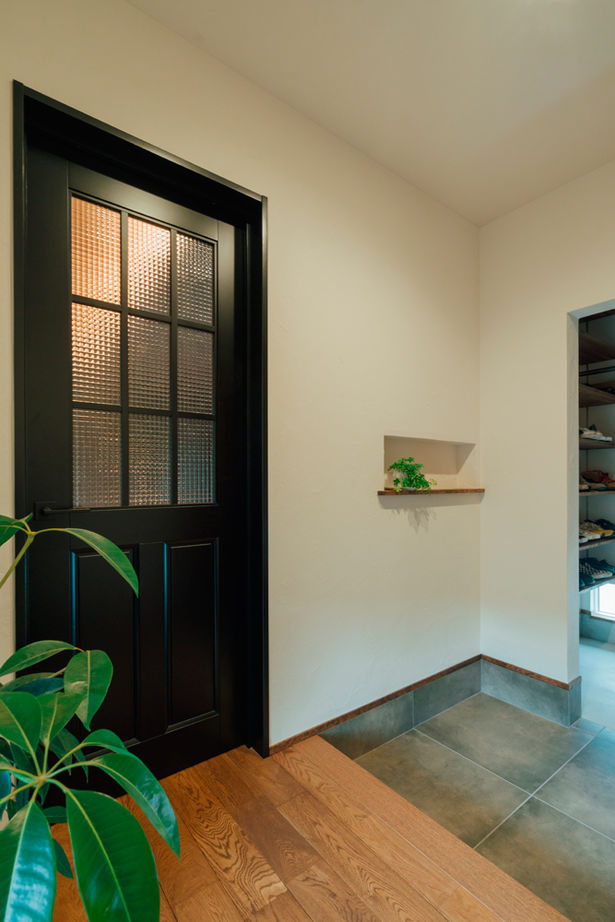 チェックハウス 【平屋/30坪/コの字/中庭】鉄骨階段が使いたくて平屋に小屋裏をプラス。「カフェみたいな家になりました」の建築実例画像16