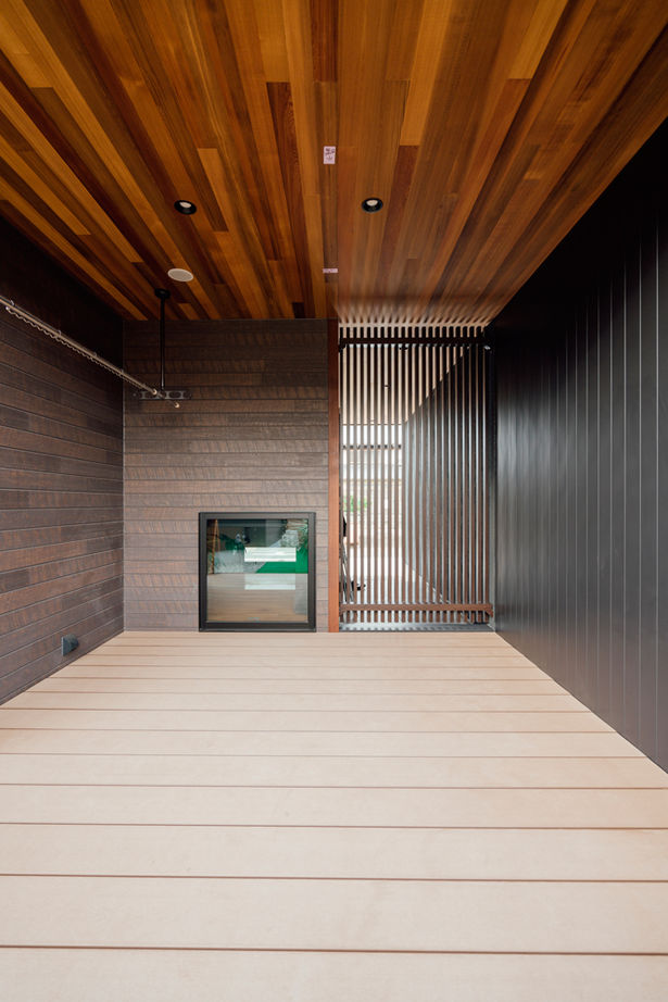 チェックハウス 【平屋/30坪/コの字/中庭】鉄骨階段が使いたくて平屋に小屋裏をプラス。「カフェみたいな家になりました」の建築実例画像18