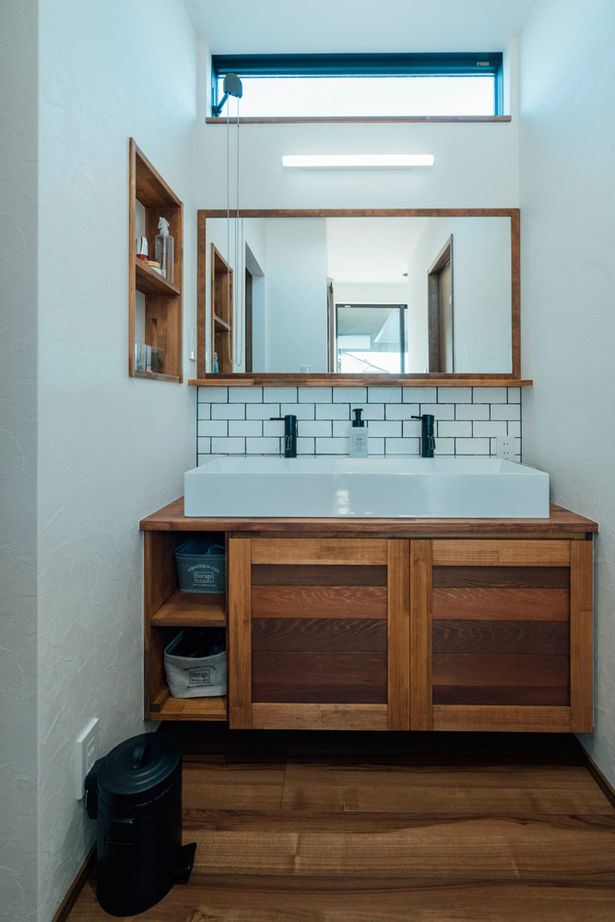 チェックハウス 【平屋/2000万円台/30坪/コの字/中庭】"離れ"で楽器を弾く時間が幸せ。「ロフトはマンガ喫茶みたいです」の建築実例画像15