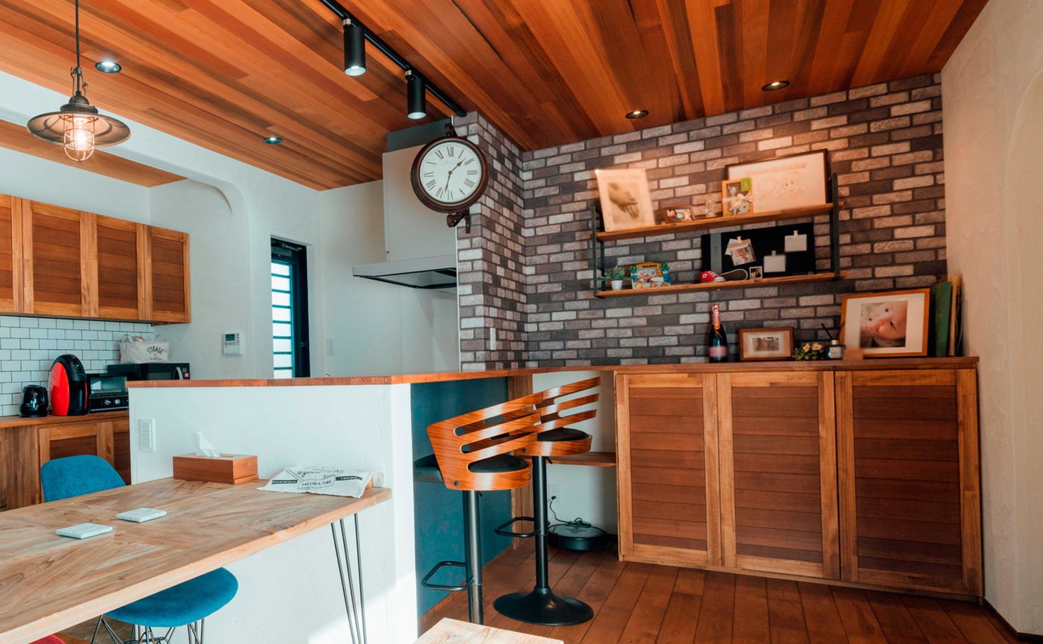 チェックハウス 【平屋/2000万円台/30坪/コの字/中庭】"離れ"で楽器を弾く時間が幸せ。「ロフトはマンガ喫茶みたいです」の建築実例画像16