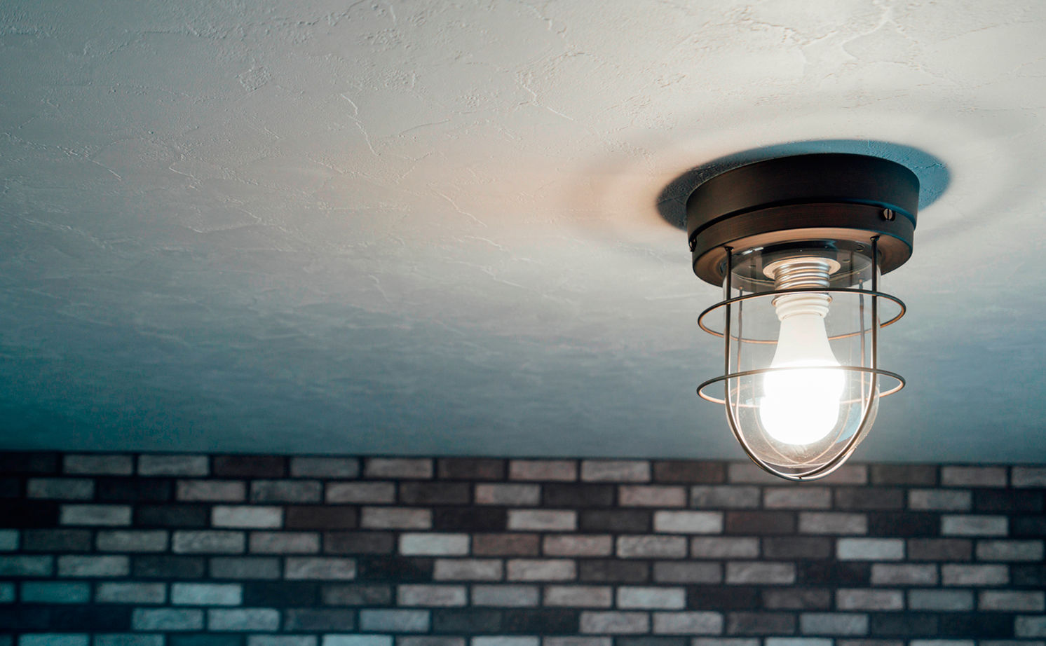 チェックハウス 【平屋/2000万円台/30坪/コの字/中庭】"離れ"で楽器を弾く時間が幸せ。「ロフトはマンガ喫茶みたいです」の建築実例画像18