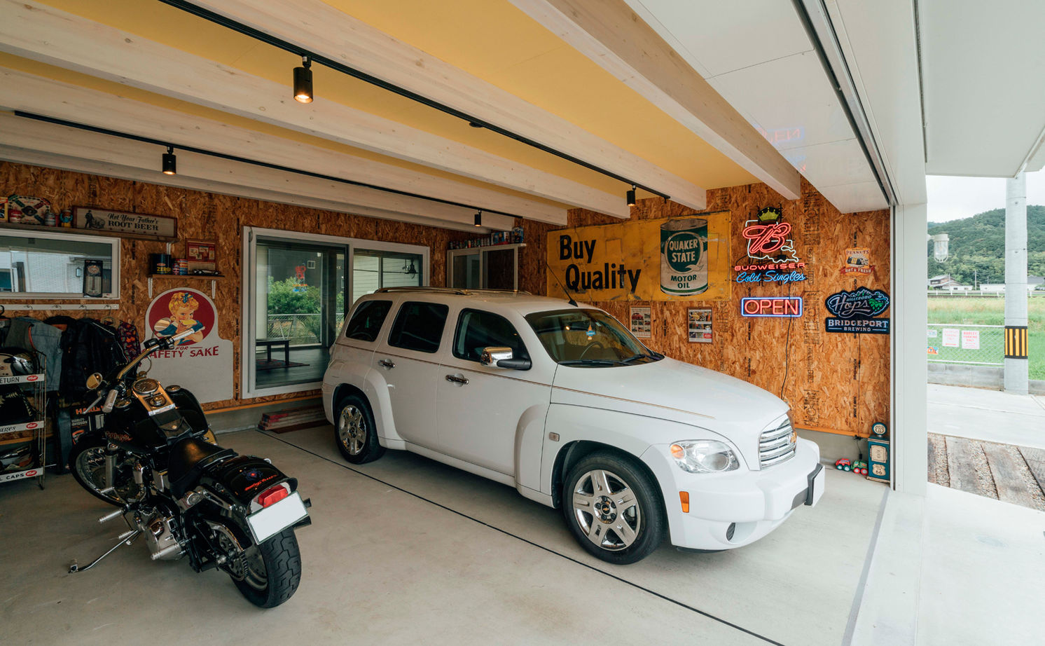 チェックハウス 【平屋/インナーガレージ/全館空調】アメリカンなガレージはまるでショップ！愛車と楽しむリゾートな平屋の建築実例画像4