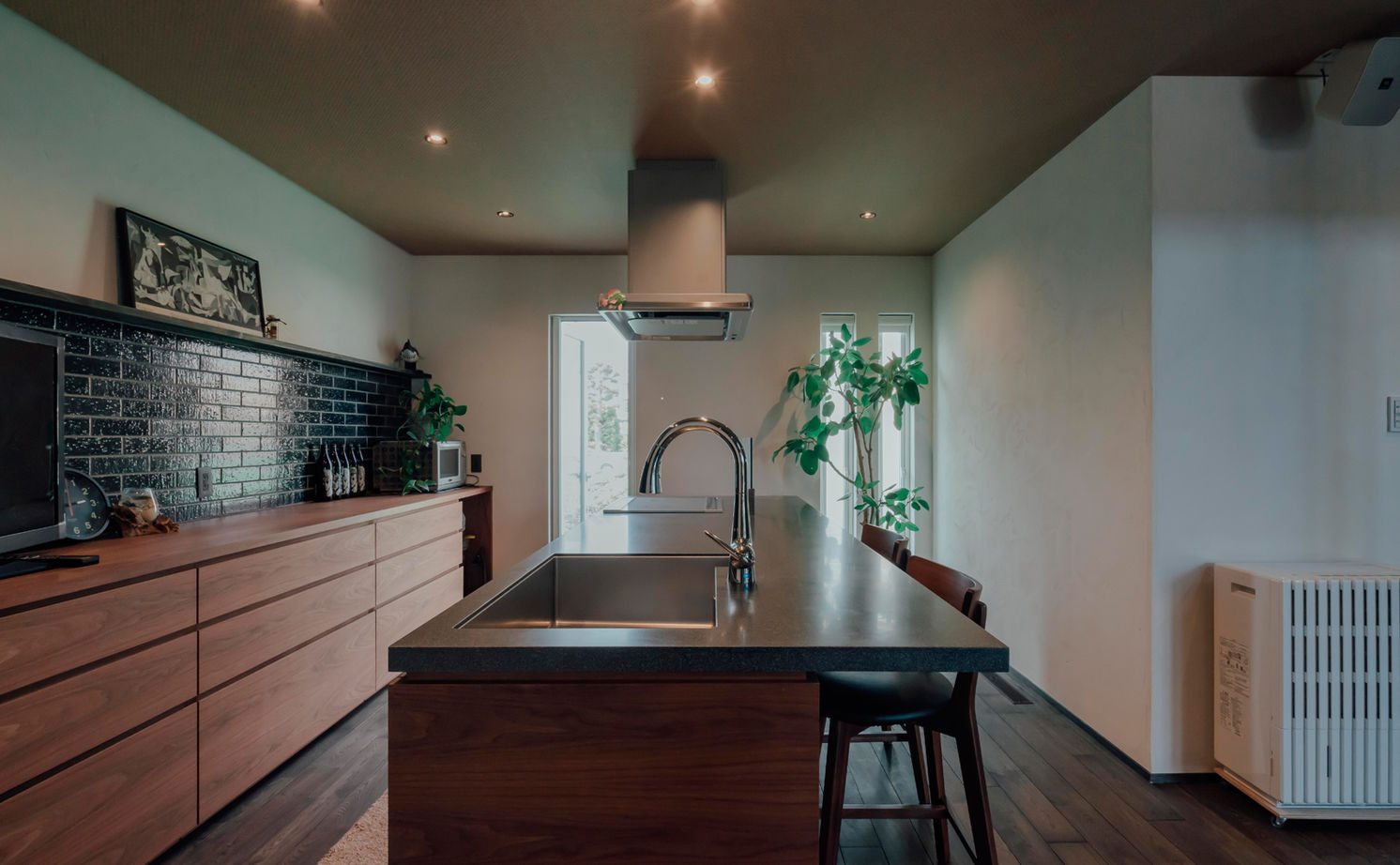 チェックハウス 【平屋/30坪/全館空調/岐阜市】アジアンリゾートの気分をわが家で。趣味を満喫する40代夫婦の平屋暮らしの建築実例画像6