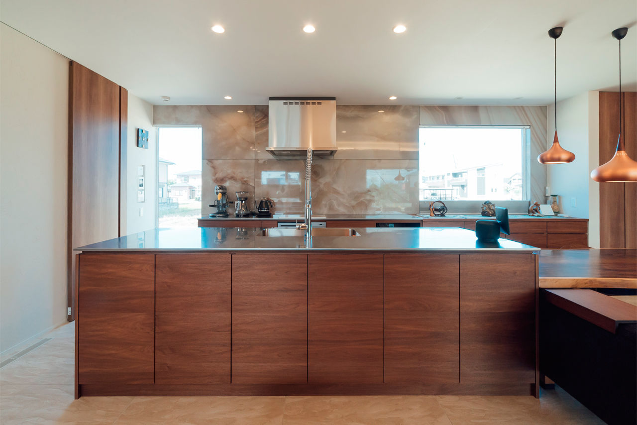 チェックハウス 【平屋/インナーガレージ/変形地/間取り有】横長変形地が正解！旅行好き夫妻が建てたリゾート感のある平屋の建築実例画像5