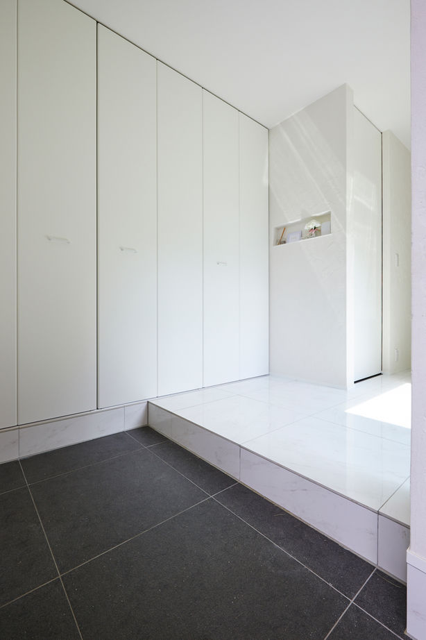 チェックハウス 【平屋/3000万円台/コの字型/間取り有】中庭にジェットバス！中と外のギャップに驚くスタイリッシュな平屋の建築実例画像10