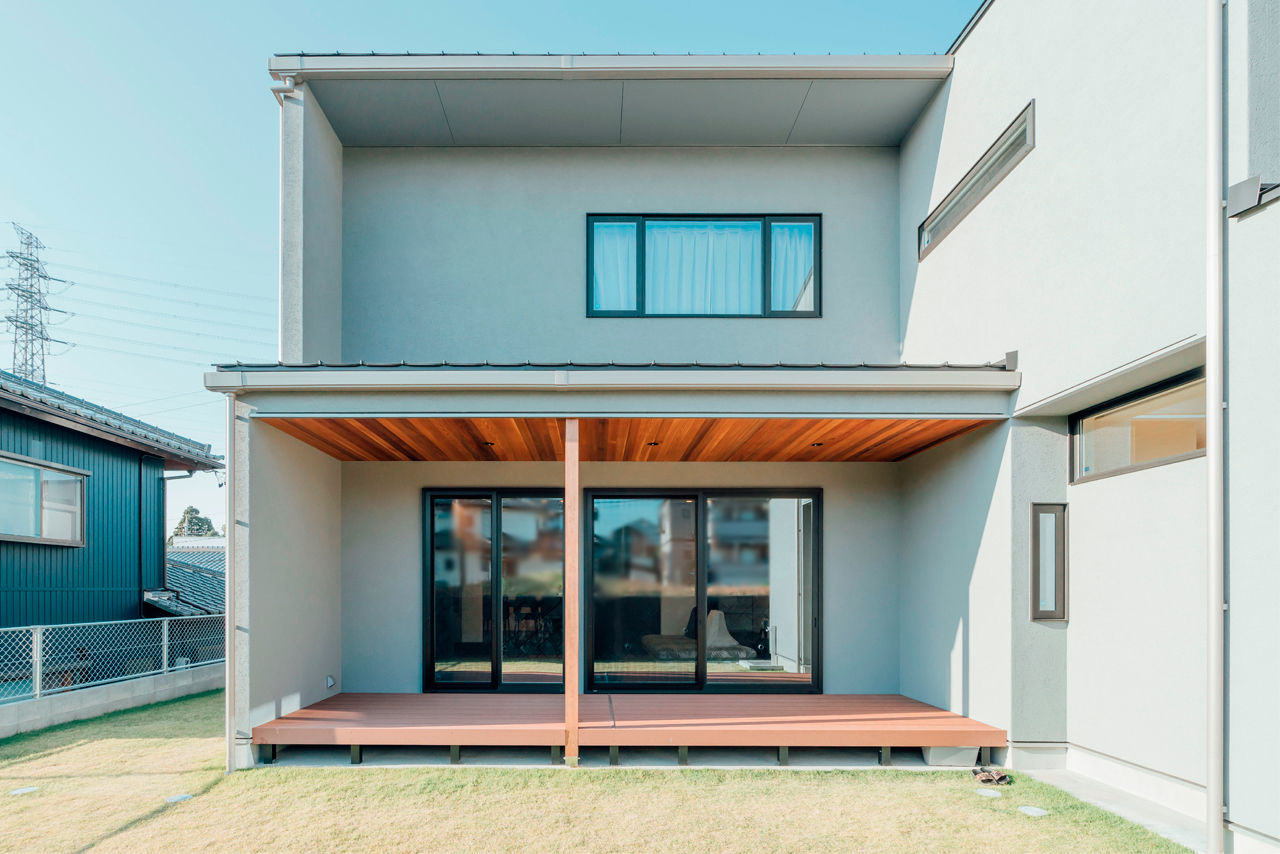 チェックハウス 【インナーガレージ/3LDK/間取り有】本物志向の夫妻が建てた素材を活かしたシンプルモダンなガレージハウスの建築実例画像4