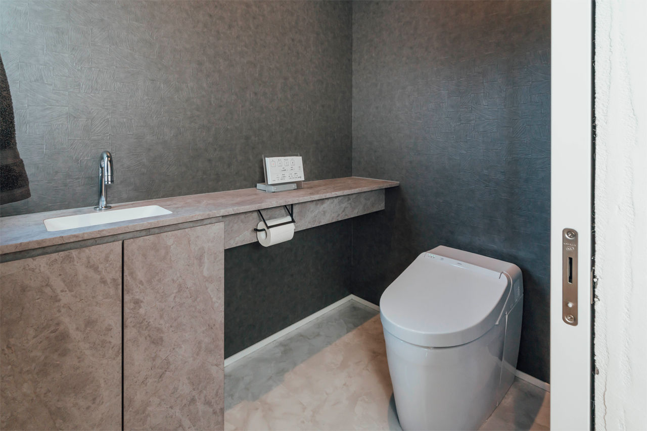 チェックハウス 【インナーガレージ/3LDK/間取り有】本物志向の夫妻が建てた素材を活かしたシンプルモダンなガレージハウスの建築実例画像9