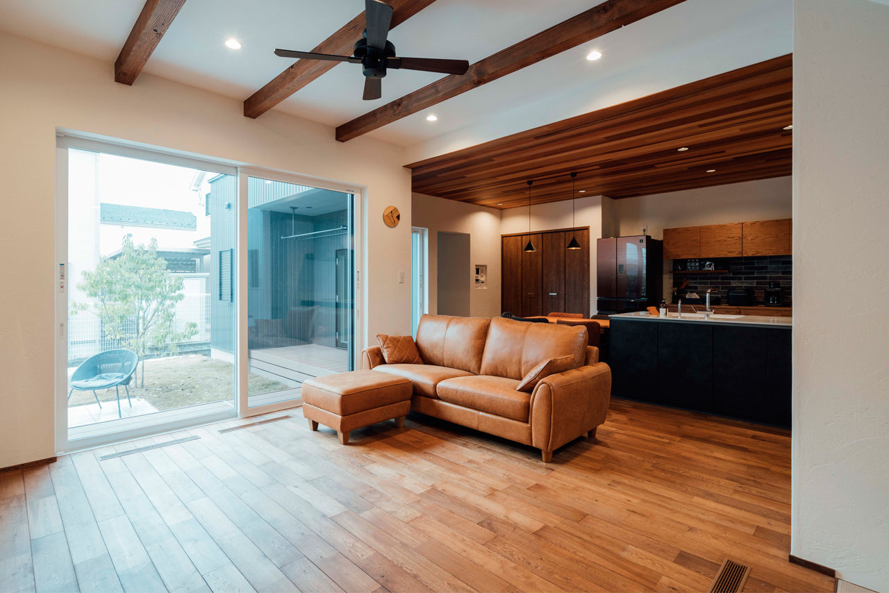 チェックハウス 【30坪台/4LDK/おうちカフェ/全館空調/間取り有】ナチュラルで寛げる“おうちカフェ”は全館空調で心地よくの建築実例画像3