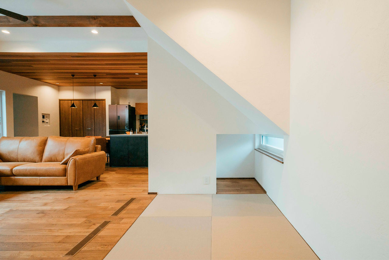 チェックハウス 【30坪台/4LDK/おうちカフェ/全館空調/間取り有】ナチュラルで寛げる“おうちカフェ”は全館空調で心地よくの建築実例画像6