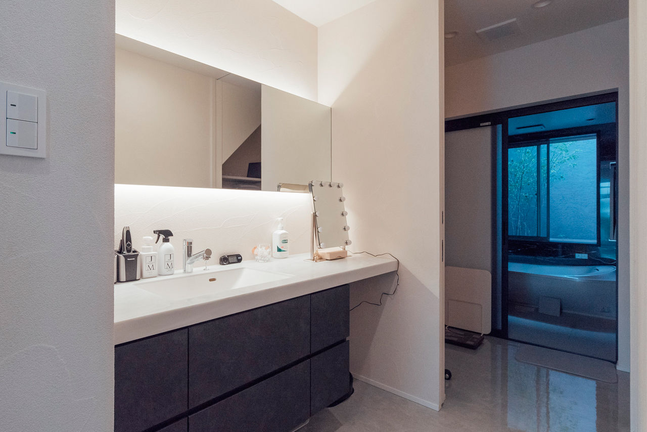 チェックハウス 【4LDK/半平屋/ホテルライク/間取り図有】好きなものに囲まれのんびり過ごす。夫婦のモノトーンな半平屋の建築実例画像9