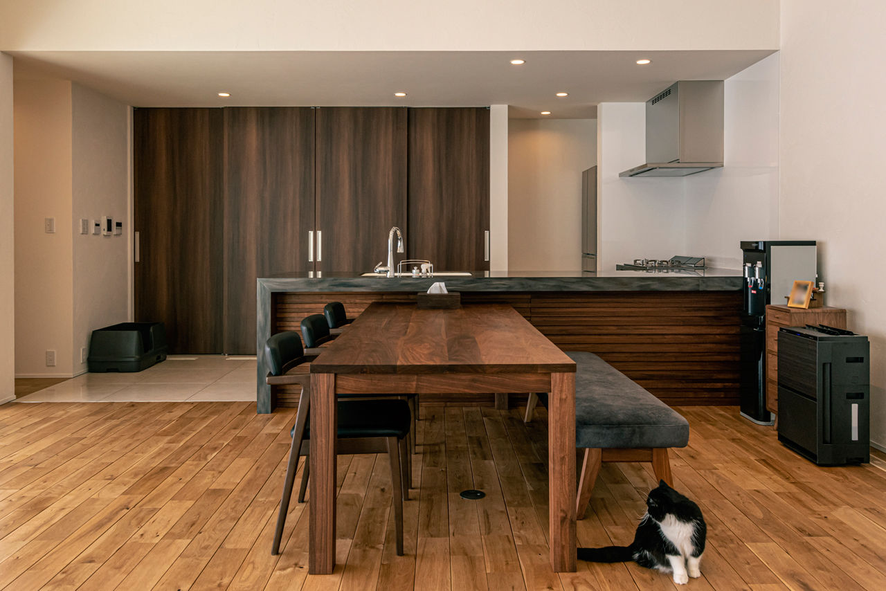 チェックハウス 【平屋/中庭/3LDK/間取り図有】外に閉じた中庭でアウトドアを満喫。全館空調で愛猫もストレスフリーな平屋の建築実例画像5