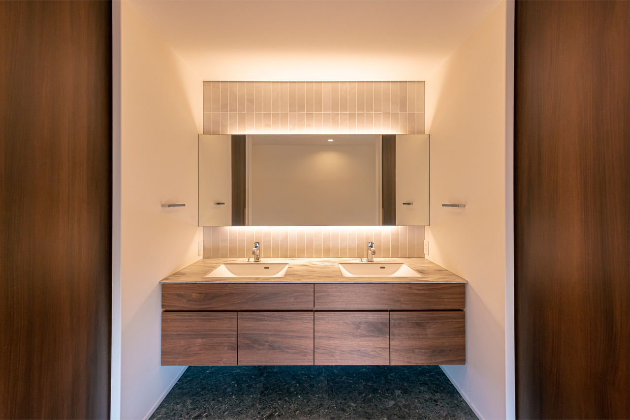 チェックハウス 【平屋/中庭/3LDK/間取り図有】外に閉じた中庭でアウトドアを満喫。全館空調で愛猫もストレスフリーな平屋の建築実例画像8