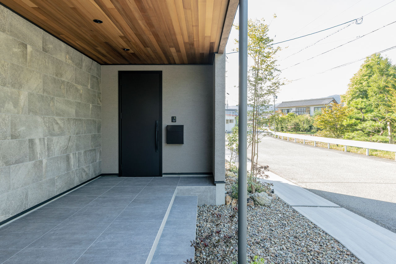 チェックハウス 【平屋/中庭/33坪/岐阜県】中庭に面するLDKは開放感たっぷり。家事ラクな動線＆間取りで暮らしも便利な平屋の建築実例画像6