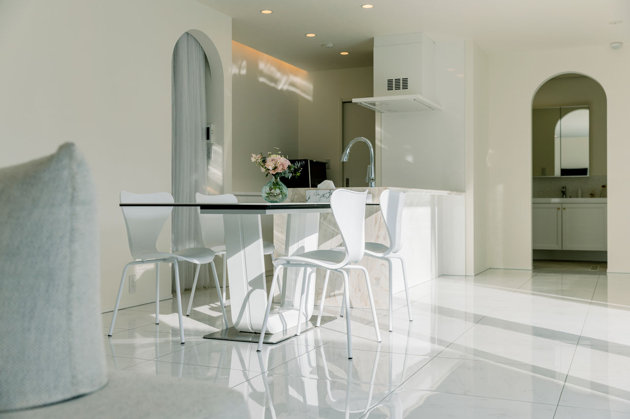 チェックハウス 【40坪台/中庭/ホテルライク】まるで海外ホテルのようなホワイトインテリア。開放感たっぷりで高級感ある家の建築実例画像8