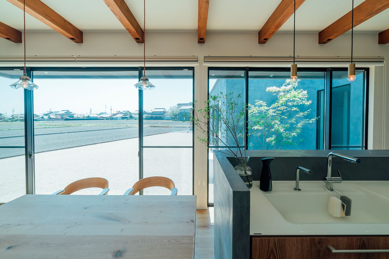 チェックハウス 【平屋/32坪/コンパクトでも開放感】ムラのある外観がかっこいい。あえて建物をナナメに配置した理由とは？の建築実例画像3