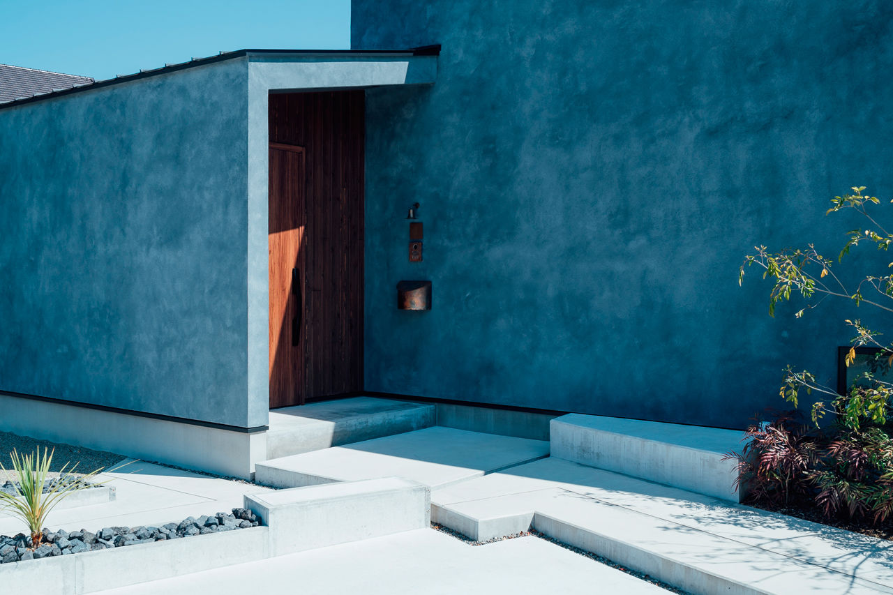 チェックハウス 【平屋/32坪/コンパクトでも開放感】ムラのある外観がかっこいい。あえて建物をナナメに配置した理由とは？の建築実例画像4