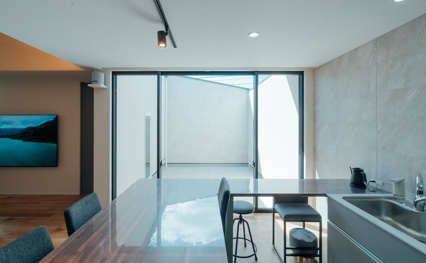 チェックハウス 【平屋/20坪台/縦長の土地/2000万円台】コンパクトハウスの理想的な間取り。参考になるアイデア満載の平屋の建築実例画像3