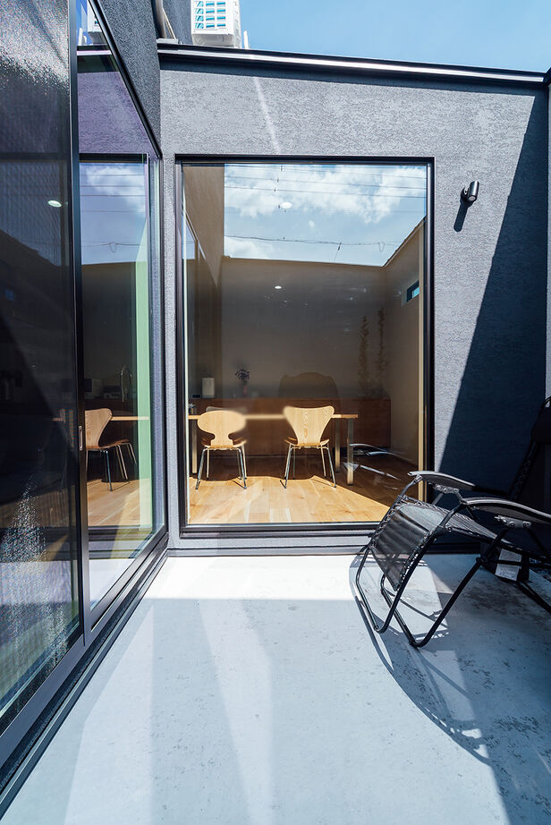 チェックハウス 【30坪台/2000万円台/一宮市/中庭】光に包まれ、風がそよぐ、中庭のある暮らしの建築実例画像7