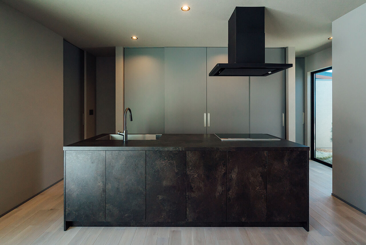 チェックハウス 【平屋/50坪台/4000万円台/ビルトインガレージ/中庭】建築家と二人三脚。満足度の高い家づくりの建築実例画像5