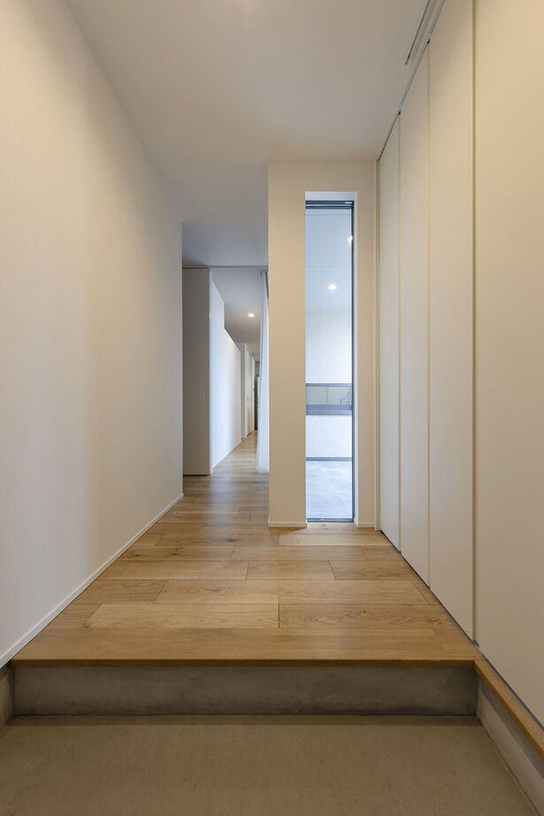 チェックハウス 【30坪台/3000万円台/ビルトインガレージ/中庭】土地を上手に活かした、L字型の家の建築実例画像7