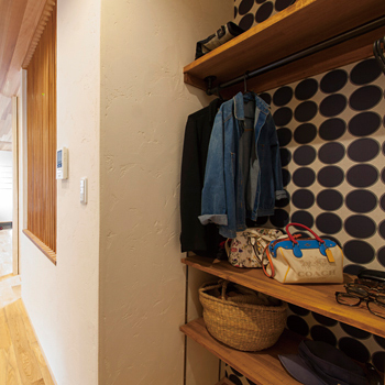 チェックハウス 【2000万円台/間取り図有】住宅密集地でもこの開放感！公園がわりの中庭では毎週ＢＢＱも楽しんで。の建築実例画像9