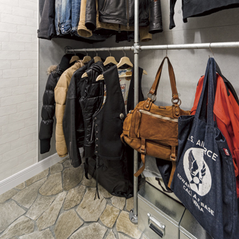 チェックハウス 【3000万円台/ガレージ】カリフォルニアの住まいを実現！アメリカン雑貨コレクターが建てたガレージハウスの建築実例画像9