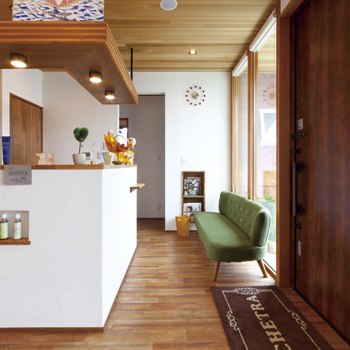 チェックハウス 【2000万円台/インナーガレージ/間取り図有】住まいは西海岸風。「ヘアサロンはカフェみたいと言われます」の建築実例画像10