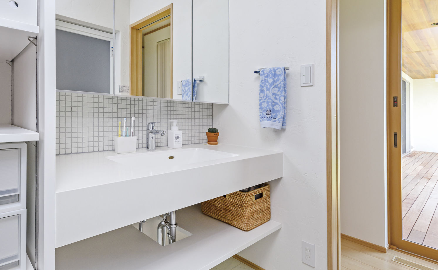 チェックハウス 【平屋/2000万円台/30坪台/コの字型】建築家デザインのシンプルモダンな平屋。「全館空調で家じゅう快適」の建築実例画像15