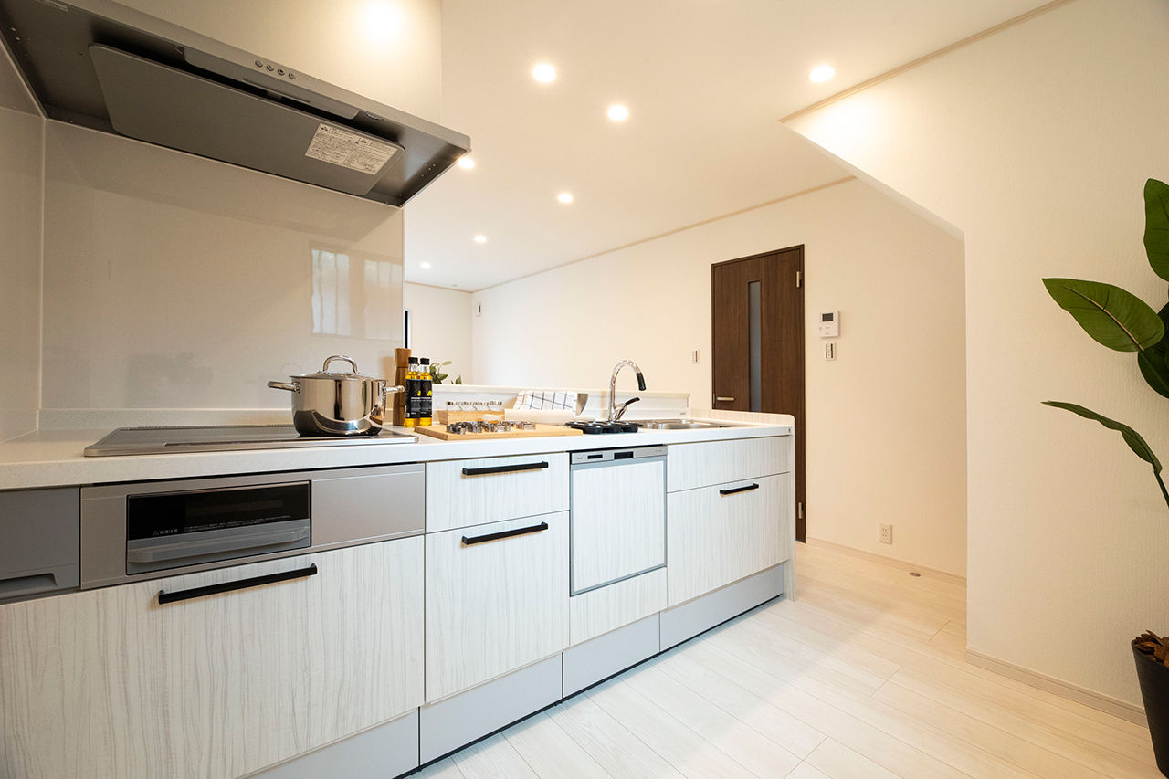 Liber（リベル） 【愛知県×ローコスト×1000万円台×間取り図×狭小住宅】狭い土地でも駐車3台、建築士の工夫でこだわりを実現の建築実例画像4