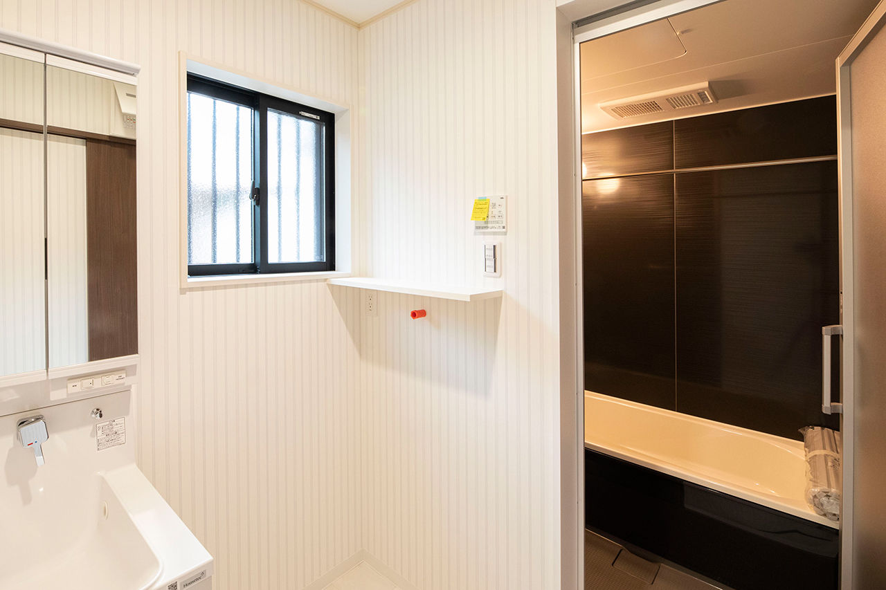 Liber（リベル） 【愛知県×ローコスト×1000万円台×間取り図×狭小住宅】狭い土地でも駐車3台、建築士の工夫でこだわりを実現の建築実例画像6