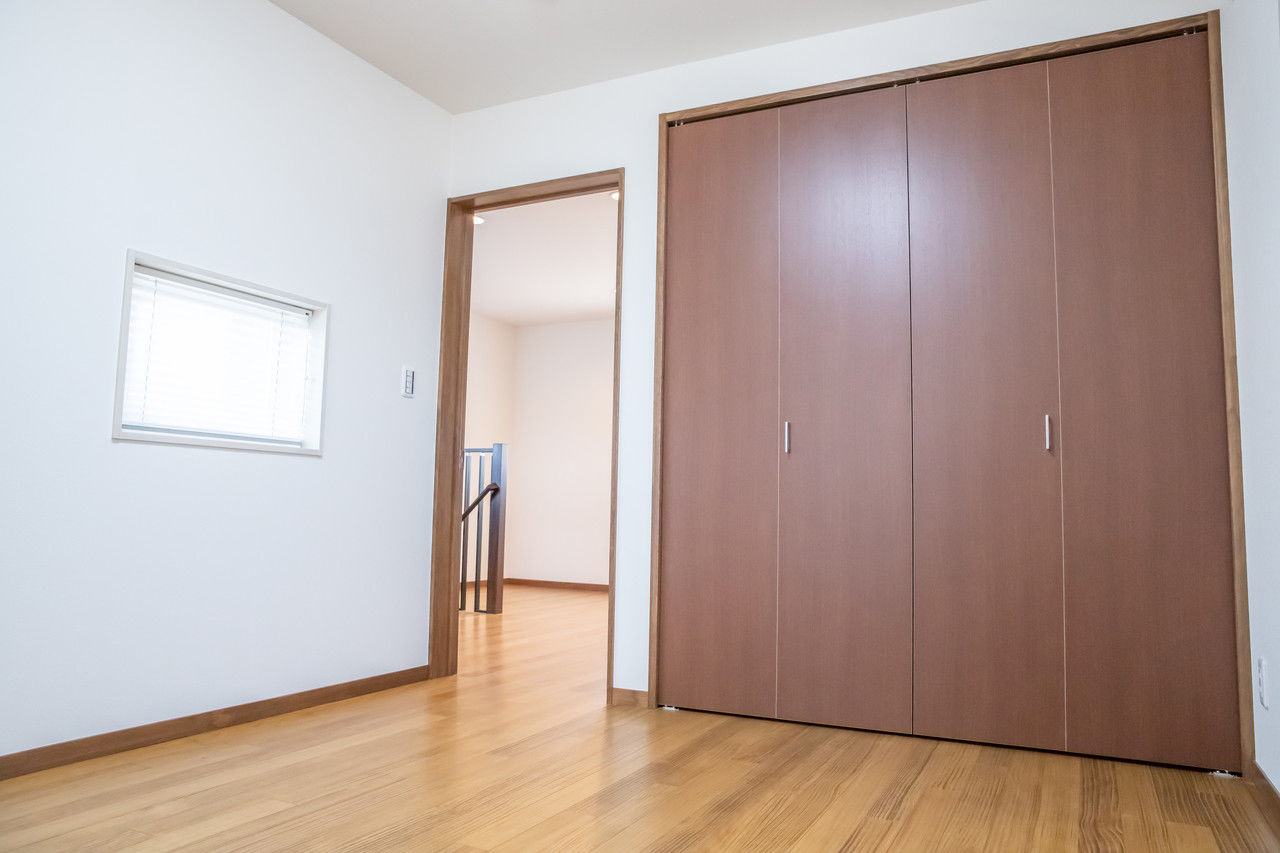 Liber（リベル） 【間取り図×平屋風×ガレージハウス】中庭から光を取り込んで明るく開放的に。３人で暮らすバリアフリー住宅の建築実例画像9