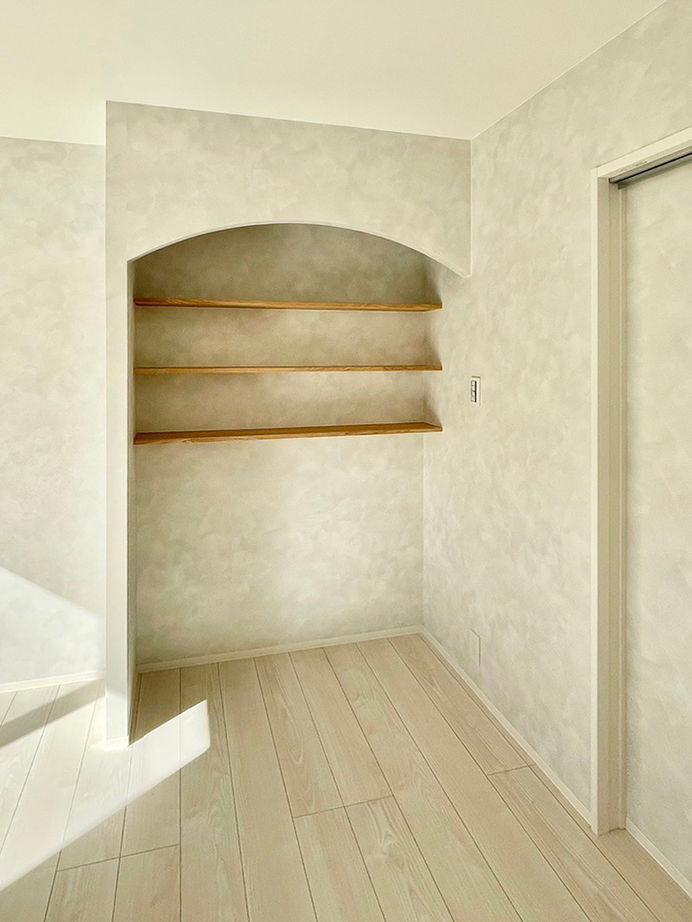 Liber（リベル） 【長久手市×SOHO×二列型キッチン×間取り図】無駄のない動線＆収納で叶えた、広いLDKと仕事室のある家の建築実例画像13