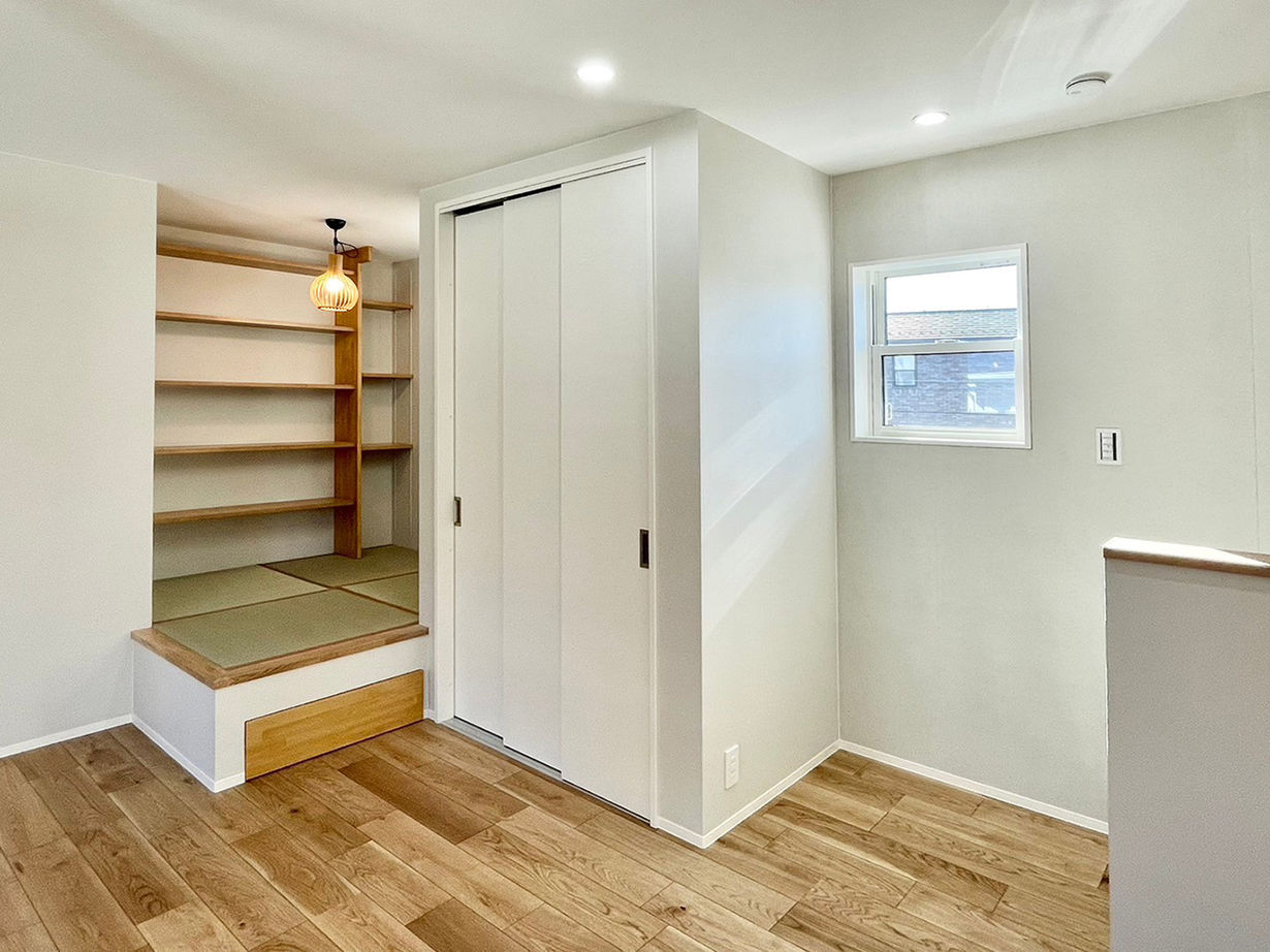 Liber（リベル） 【長久手市×SOHO×二列型キッチン×間取り図】無駄のない動線＆収納で叶えた、広いLDKと仕事室のある家の建築実例画像19