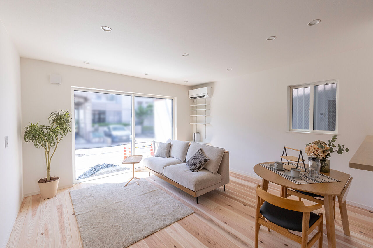 Liber（リベル） 【名古屋市×建替え×コンパクト×平屋×間取り図あり】1000万円台、無垢の杉床も心地いい15坪の平屋の建築実例画像2