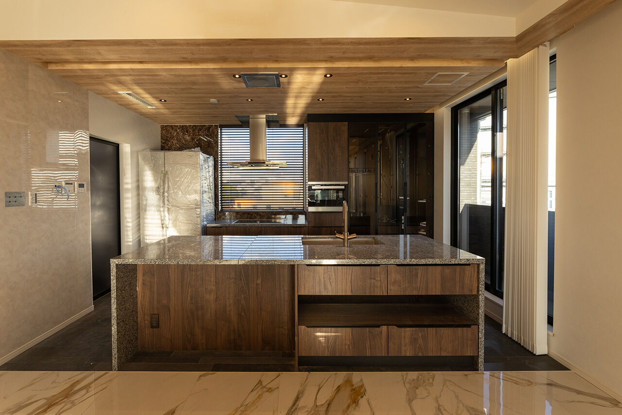 Liber（リベル） 【小牧市×ビルトインガレージ×２階LDK×間取図あり】２階ウッドデッキで季節を感じる「非・日常空間」の建築実例画像3