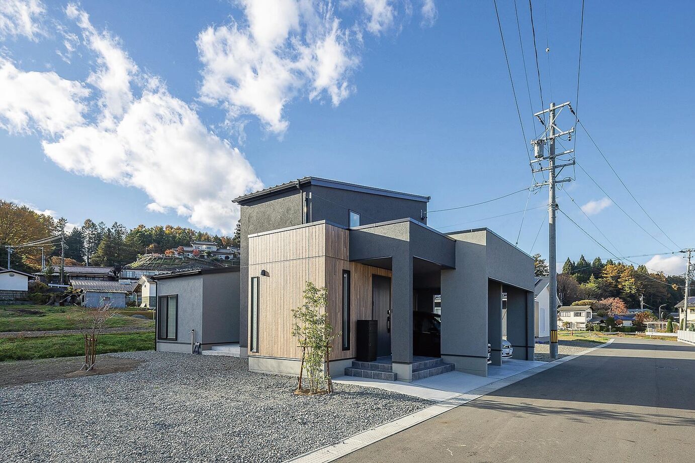 信州ハウジング ビルトインガレージと中庭のある家の建築実例画像7