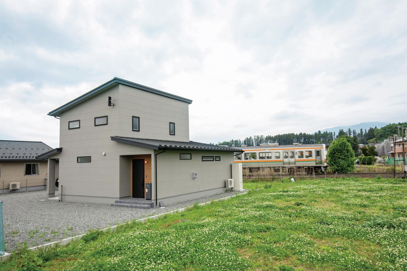 信州ハウジング 好きを散りばめて心を満たす、将来を見据えた機能的な家の建築実例画像2