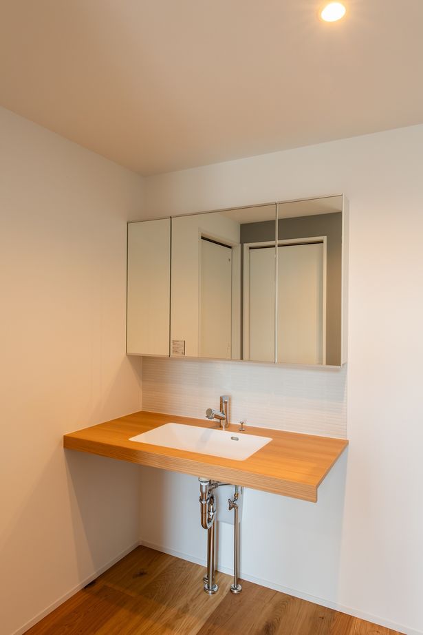 リッケンハウジング 【2000万円台前半/21.7坪/２階建て/TRETTIO VALO】吹抜けのあるスタイリッシュなお家の建築実例画像6