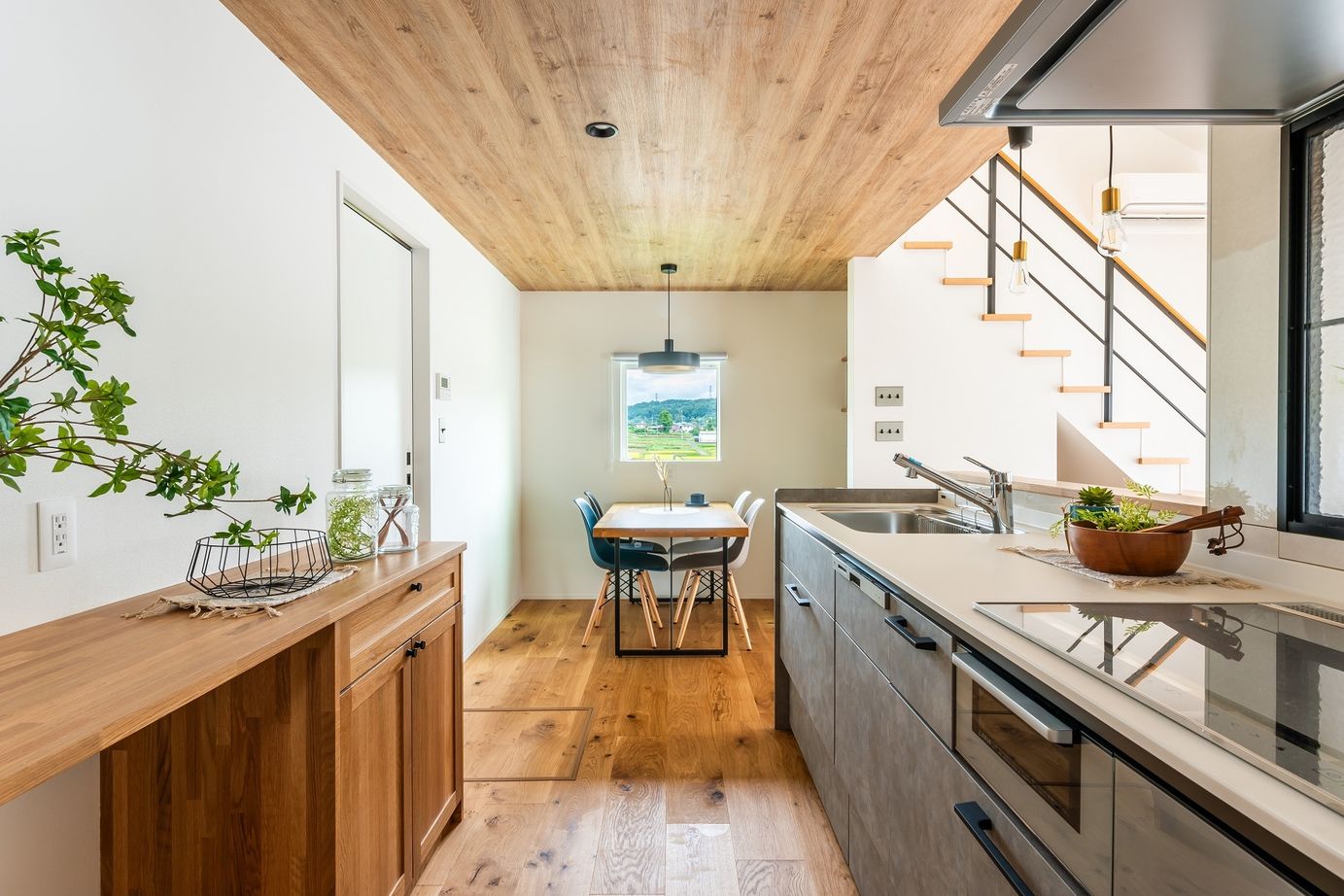 リッケンハウジング 【2000万円台/30.3坪/２階建て/アイリブスタイル】アメリカンスタイルでカフェのようなお家の建築実例画像5