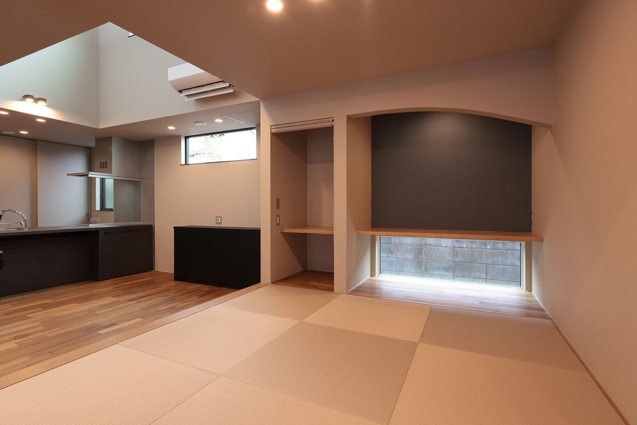 リッケンハウジング 【3000万円台/40.3坪/2階建て/アイリブスタイル】高く広がる勾配天井で家族がつながる住まいの建築実例画像3