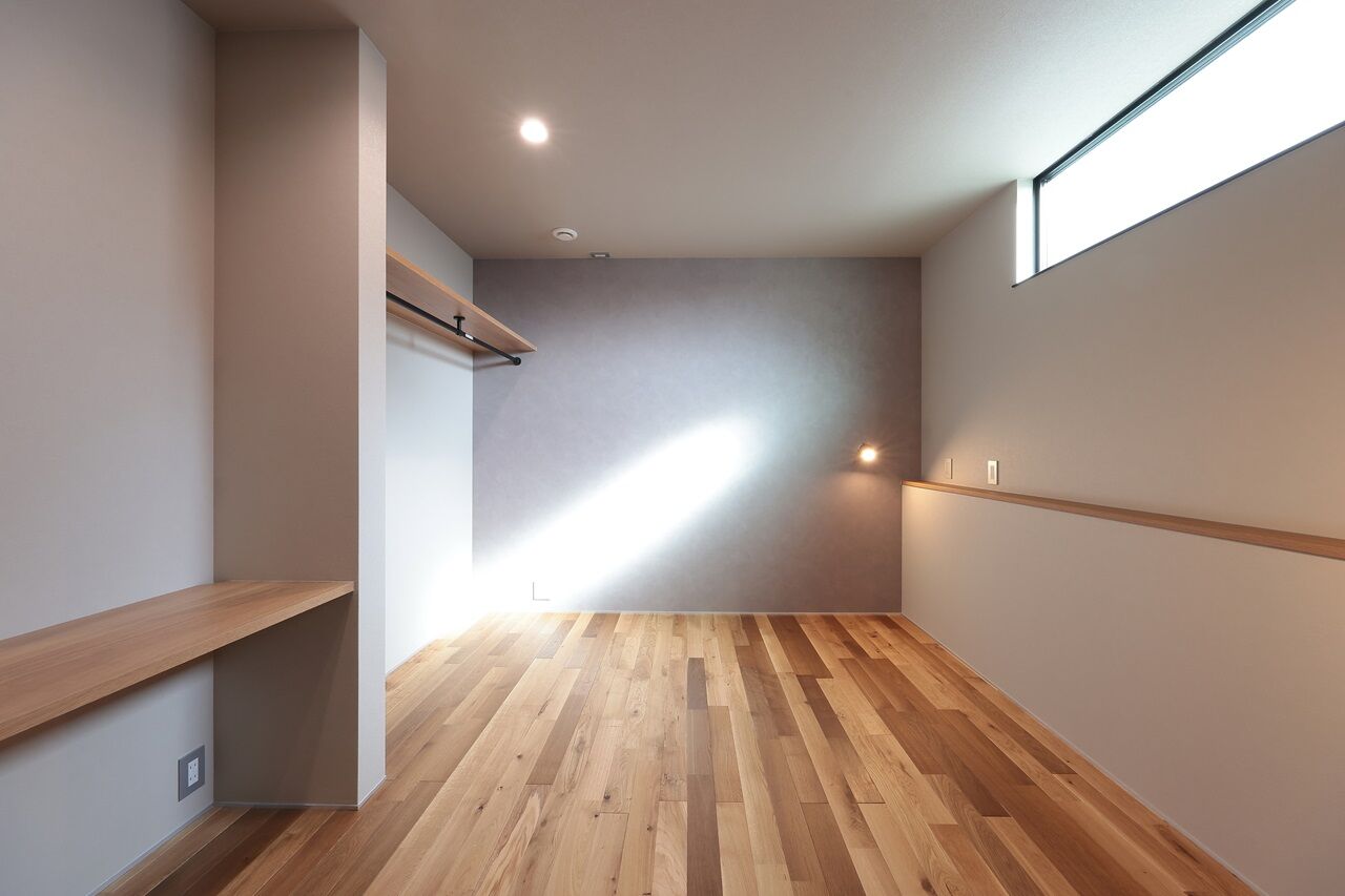 リッケンハウジング 【3000万円台/40.3坪/2階建て/アイリブスタイル】高く広がる勾配天井で家族がつながる住まいの建築実例画像8