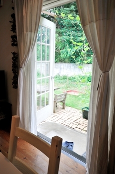 ニットーホーム 森の中で静かに暮らす、フレンチカントリーの住まいの建築実例画像2