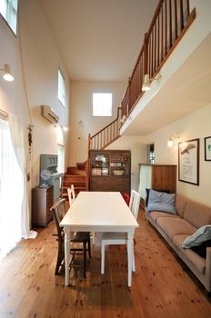 ニットーホーム 森の中で静かに暮らす、フレンチカントリーの住まいの建築実例画像9