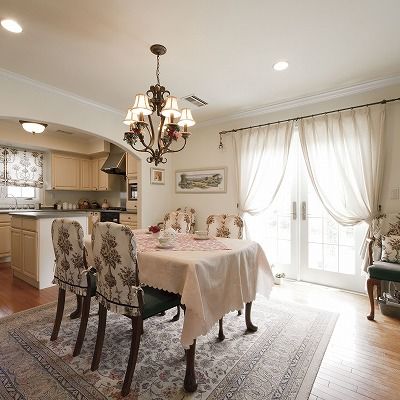 ニットーホーム ノスタルジーを覚えさせる様式美。家族の想い出と共に時を刻む住まいの建築実例画像4